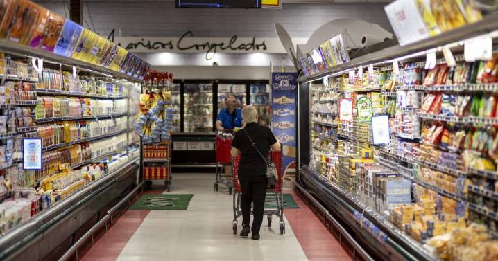 Mejora la confianza del consumidor en julio