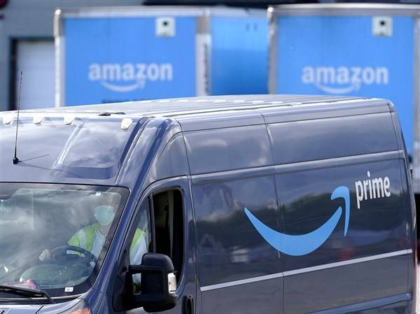Amazon expands its perishable delivery service, putting pressure on traditional grocers