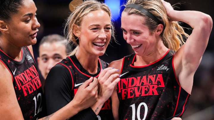 Indiana Fever guards Lexie Hull, Kelsey Mitchell talk win over Chicago Sky