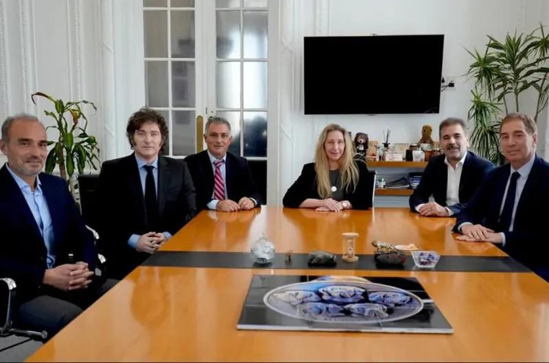Cumbre en Olivos: Milei cenó con diputados aliados en para blindar los vetos a jubilados y discapacidad