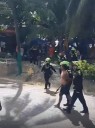 Cinco capturas y 50 comparendos por incidentes en Bocagrande donde fueron heridos dos policias