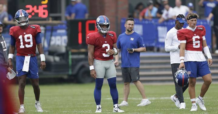 Giants aim to be more competitive after revamping at QB following 3