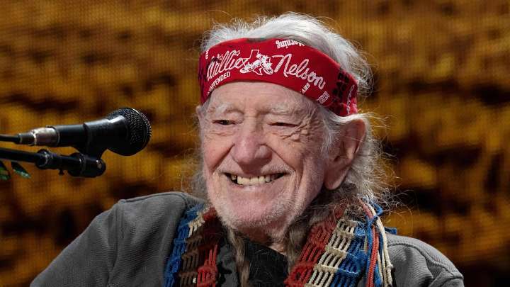 Willie Nelson, 92, surprises fans with impressive physique in new photo: 'I'm being out