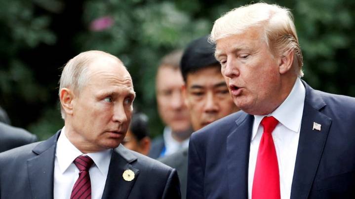 Pese al rechazo de Moscú, Trump insiste en invitar al presidente ucraniano a su reunión con Putin