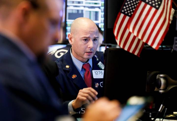 El S&P 500 y Nasdaq se mantienen firmes: El gasto en IA de la Big Tech actúa como contrapeso a los nuevos aranceles de Trump