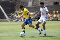 UD Las Palmas supera al CD Tenerife con tres goles a balón parado