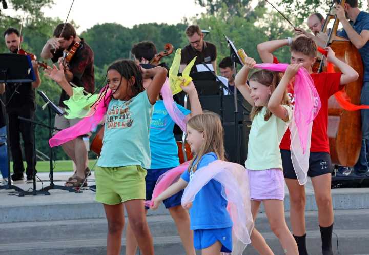 Lakes Area Music Festival hosts block party in Brainerd