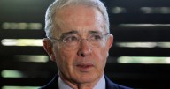 Ordenan libertad inmediata para Álvaro Uribe, expresidente de Colombia condenado a 12 años