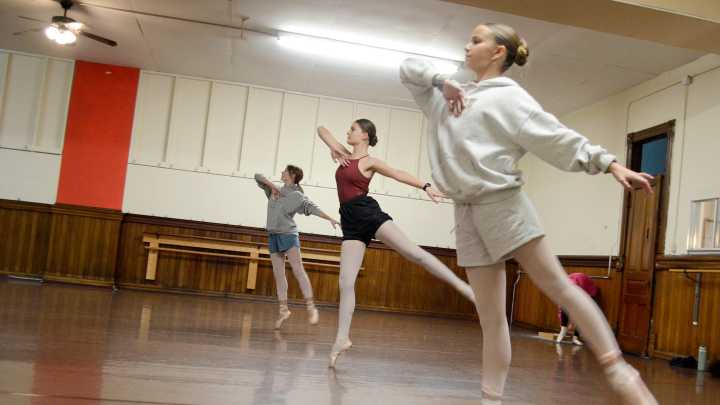 Mentorship residency helps dancers turn ideas into choreography