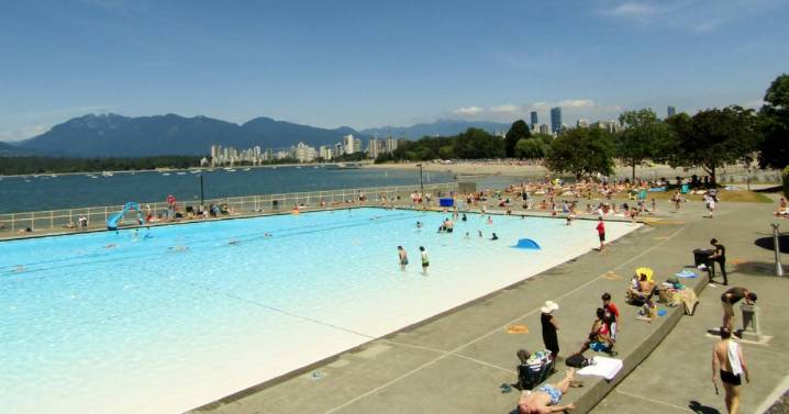 Kits Pool extends its summer fling | Georgia Straight Vancouver’s source for arts, culture, and events