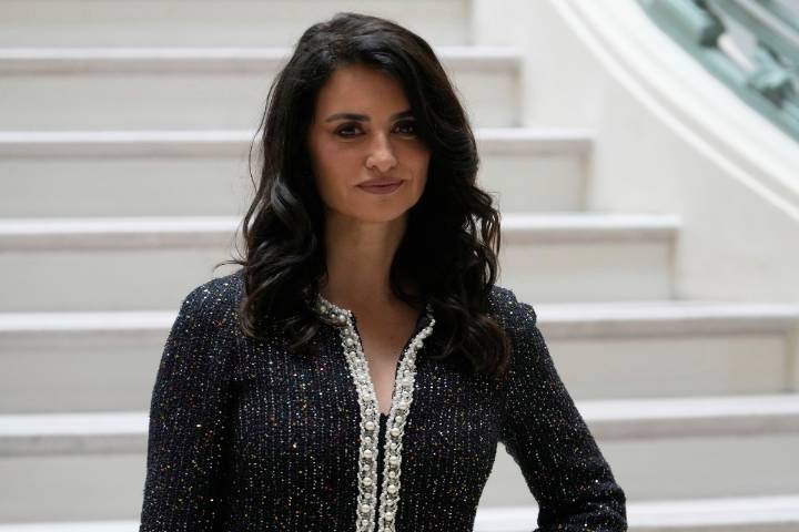 Penélope Cruz sorprende como invitada especial en el concierto de Bad Bunny