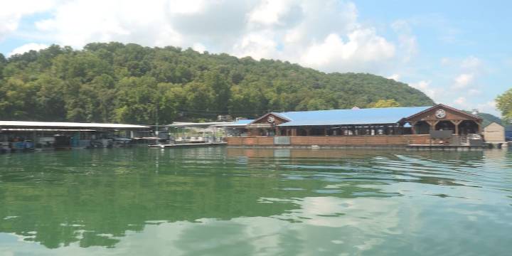 Exploring Tennessee: Beach Island Marina offers lake day getaway
