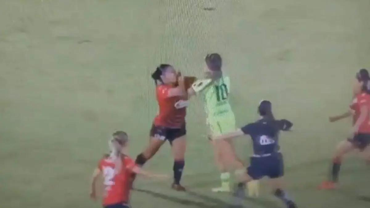 Bronca en la Liga MX Femenil: Zuazua y Martínez se van a los golpes en Juárez vs Xolas