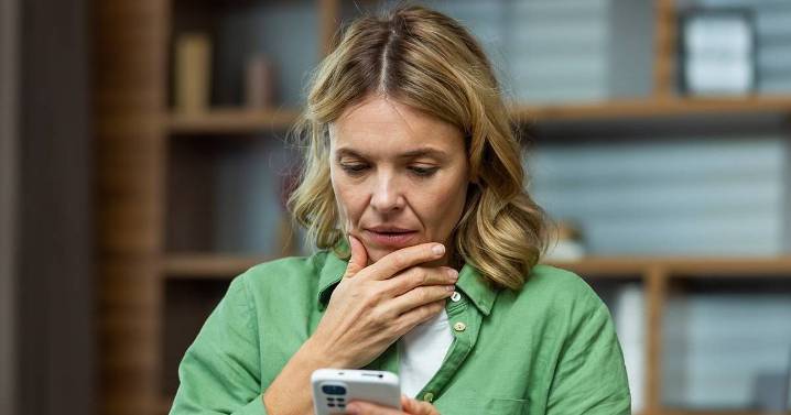 HMRC issues urgent warning to anyone who receives text message from them