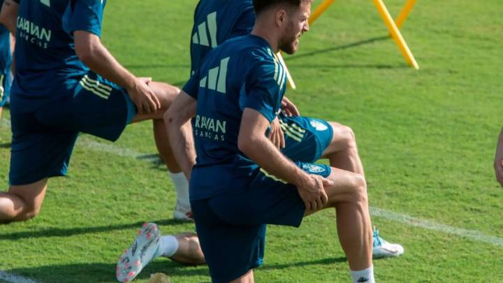 Calero emprende ya viaje hacia León, deja el Real Zaragoza y ficha por la Cultural Leonesa