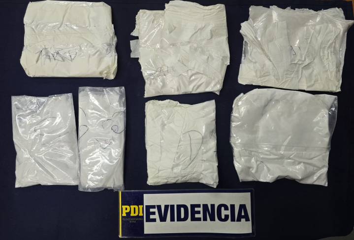 Detectives de Chacalluta detienen a tres chilenos con casi 3,5 kilos de ketamina
