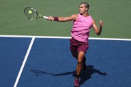 Carlos Alcaraz se clasifica a octavos de final a costa de Luciano Darderi