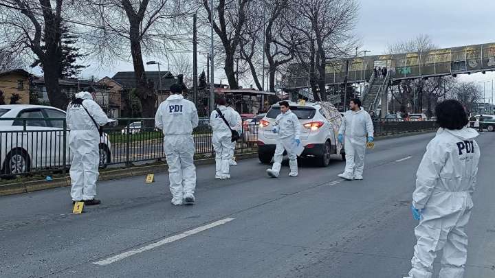 Matan a tiros a mujer, frente a su esposo y su hija de 16 años, por no cederle el paso a otro conductor