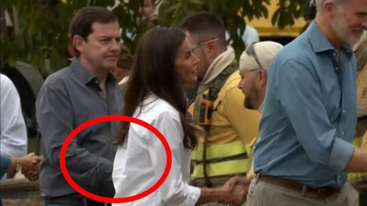 Los bomberos forestales niegan el saludo a Mañueco