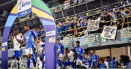 “Pónganse en los zapatos del hincha”: la inédita protesta azul en Bogotá