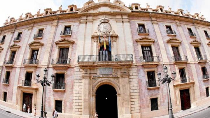 En libertad el detenido por una violación en los baños de un supermercado en Valencia