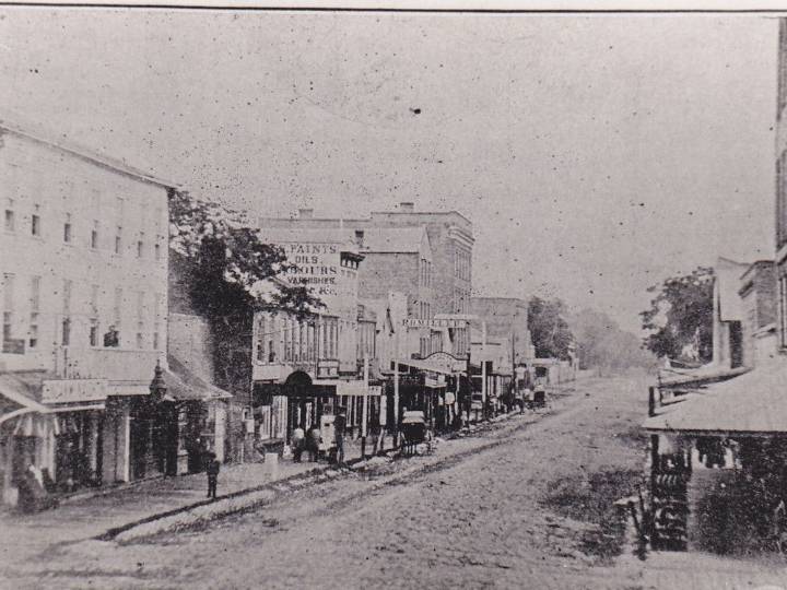 Steinberghs operated clothing store in Chatham’s McKeough Block