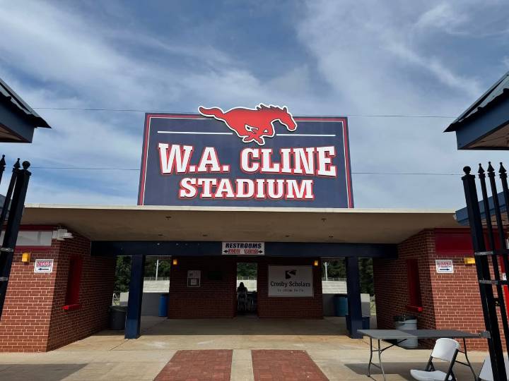 High school football: East’s losing streak is over