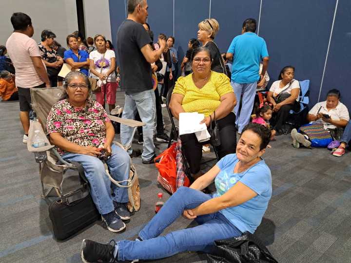 Van Mujeres por su Pensión del Bienestar