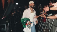 Regaña Maluma a fan por llevar bebé a su concierto en Ciudad de México