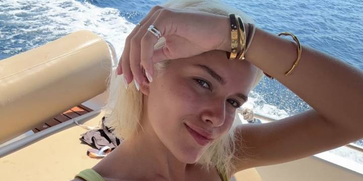 10 formas distintas de ponerte el pareo de moda este verano