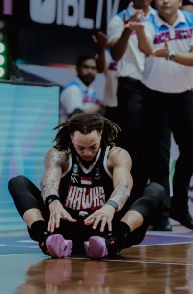 STEPH BRANCH SE UNE A LOS DORADOS