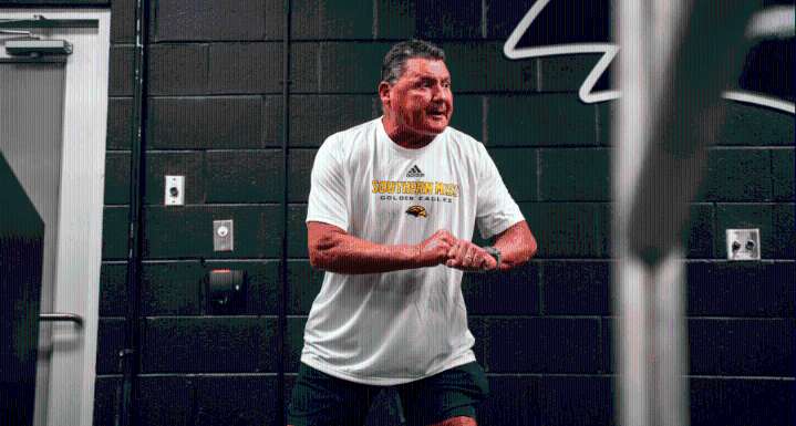 Ed Orgeron speaks to Southern Miss football team ahead of season opener