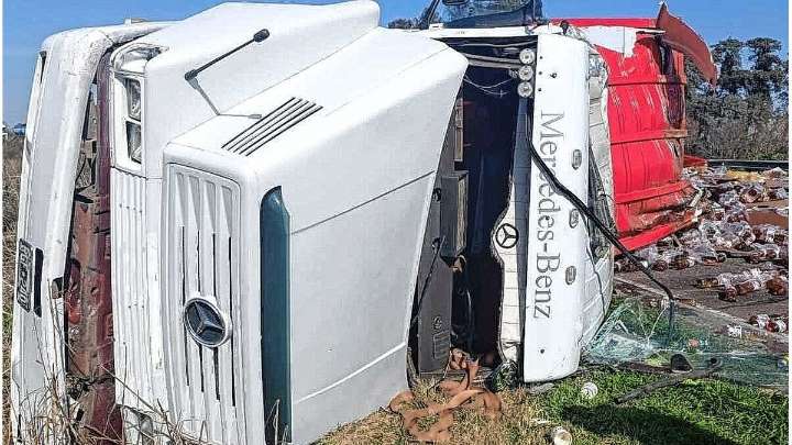 Choque entre camiones en Ruta 11: los conductores resultaron ilesos