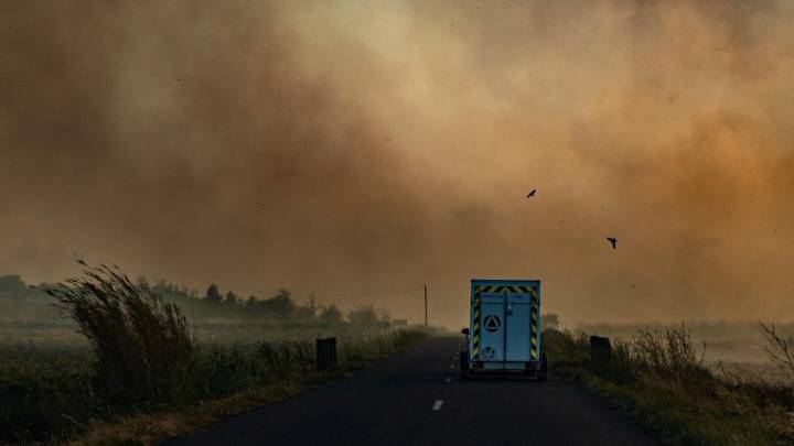 Incendio en el sur de Francia deja una víctima y arrasa 16 mil hectáreas en 24 horas