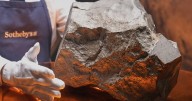 Nige investigating $5 million sale of the largest Mars rock