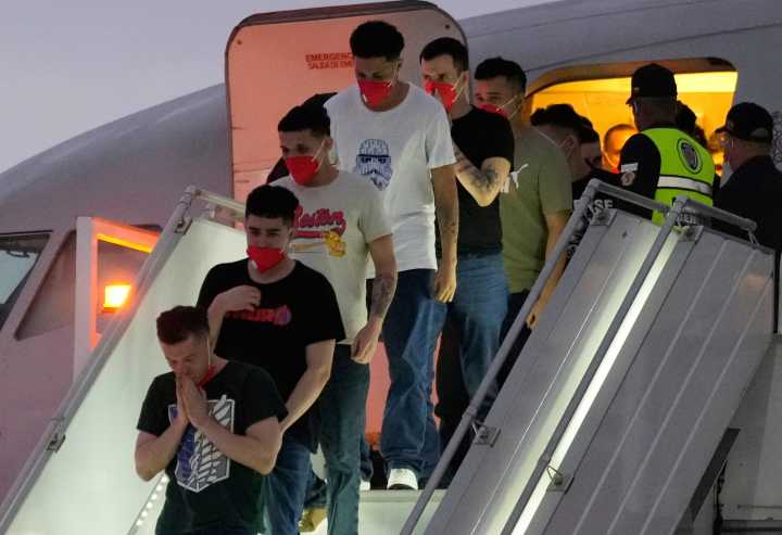 US appeals court throws out Trump contempt ruling over deportation flights