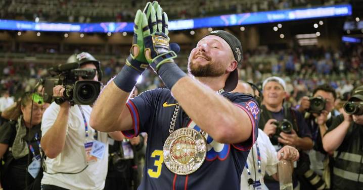 Cal Raleigh's 'staggering' season leads surge by catchers