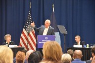 Minnesota DFL leaders, Sen. John Hoffman kick off DNC meeting