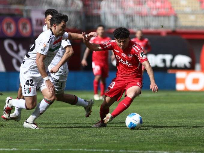 Ñublense ganó por la cuenta mínima a Palestino y escala en la tabla