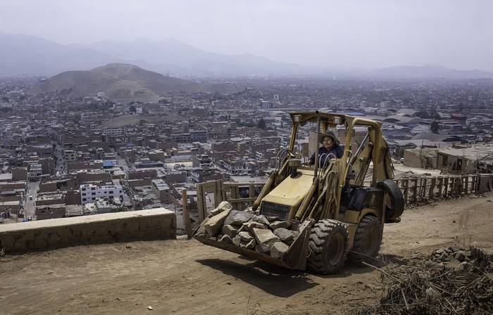 Comunidad construida por mujeres: exposición fotográfica «Las señoras constructoras» se inaugurará en Puente Piedra