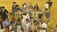 Feria de San Atilano: Aarón Palacio y Félix San Román salen en volandas de un presidente de pañuelo caprichoso y reloj de madera