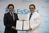 EsSalud cambia a gerente general y asume médico Martín Colca. ¿Cuál es su perfil?