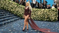 Por qué el mundo está cada vez más cautivado por Sabrina Carpenter