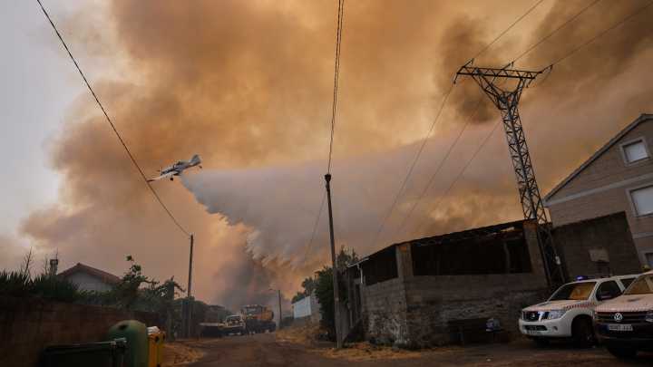 Spain deploys 500 more troops to battle wildfires during extended heat wave