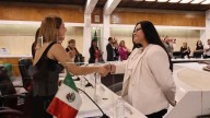Reconocen a jóvenes destacados con 10 mil pesos