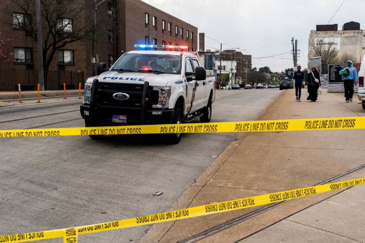 1 dead, 4 wounded in weekend shootings