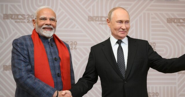 Russia Insists It Can Keep India’s Loyalty Through Trump Tariff Challenge