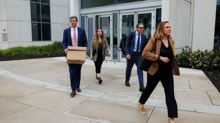 Abogados de Kilmar Ábrego afirman que la administración Trump estaría amenazando con enviarlo a Uganda si no se declara culpable