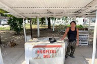 Comerciante con discapacidad en Cancún señala a funcionario de COBUS por presunta discriminación