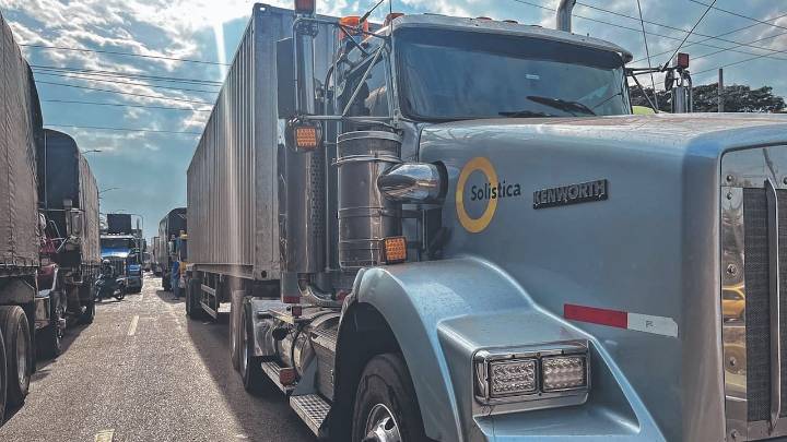 Ministerio de Transporte llegó a acuerdo con transportadores de carga; el nuevo decreto que entraría en vigencia